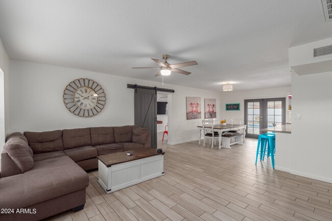 Building Photo - 8536 E Mariposa Dr
