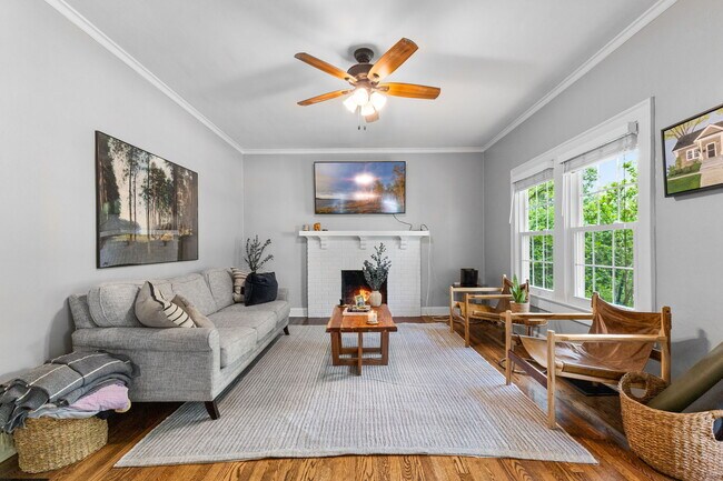 Foto del edificio - 717 E 55th St