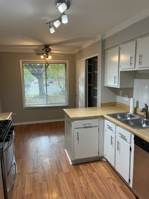 Building Photo - 841 Cross Creek Ct