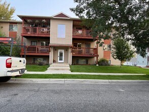 Building Photo - 3409 Fallon St