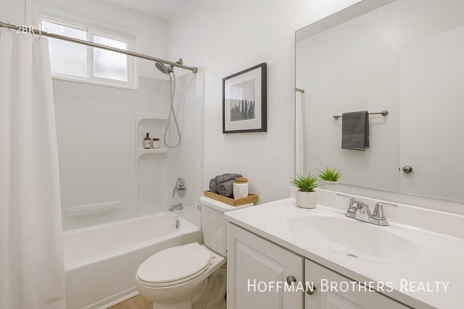 Building Photo - 13205 Barbara Ann St