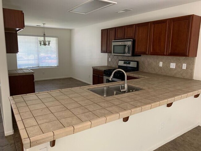 Building Photo - Lovely Shannon Ranch home for Rent!