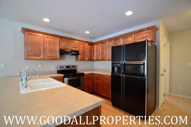 Building Photo - Lovely 3 Bedroom, 2.5 Bath Home in Waukee