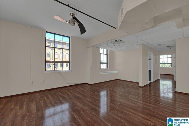 Building Photo - 2201 1st Ave N