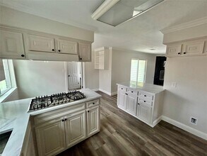 Building Photo - 2511 Briarpark Dr