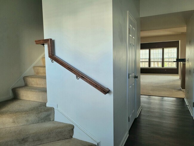 Foto del edificio - 3 Bedroom 2.5 Bath Townhome in Liberty Cro...