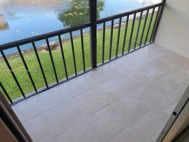 Foto del edificio - 7925 S Colony Cir