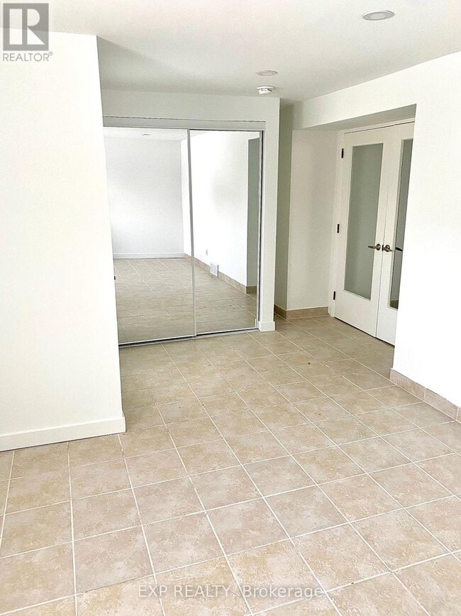 Building Photo - 2042 Tawney Rd