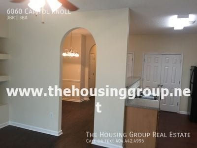 Building Photo - Fairburn Townhome!