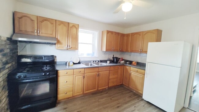 Building Photo - 6934 S Karlov Ave