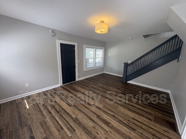 Foto del edificio - 637 N Gray St