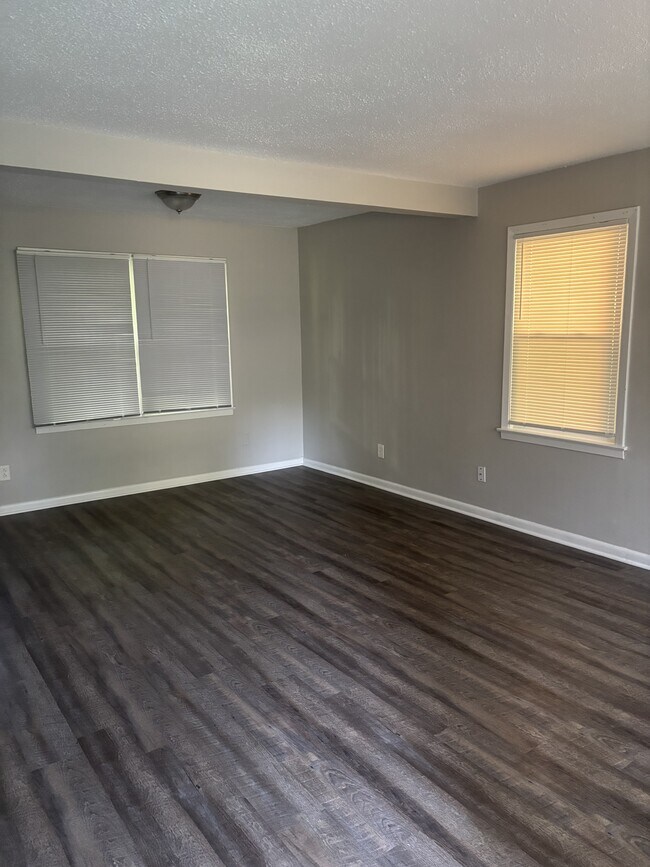 Foto del edificio - 2144 St Elmo Ave