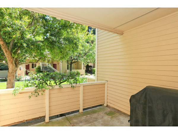 Building Photo - 1088 Cedar Gables Dr