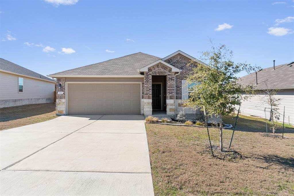 Foto principal - 124 Brody Ln
