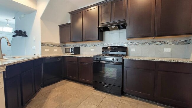 Building Photo - 404 Ferrule Dr