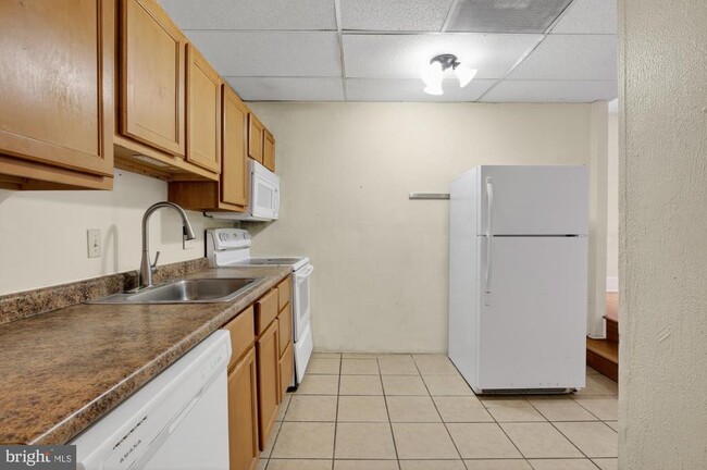 Building Photo - 4034 Baring St