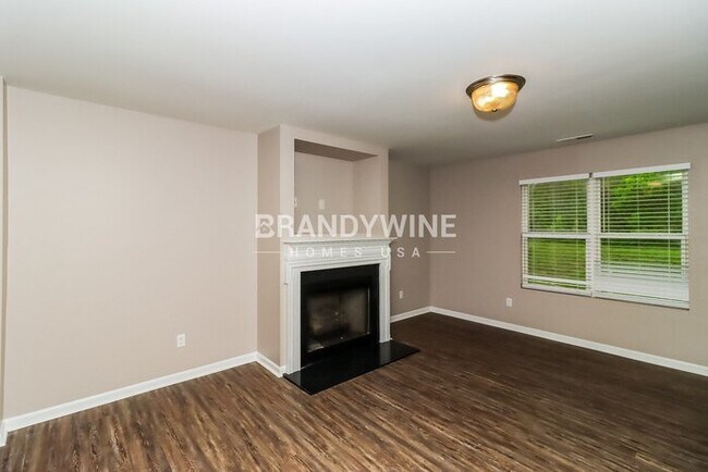 Foto del edificio - 4650 Esmeralda Drive
