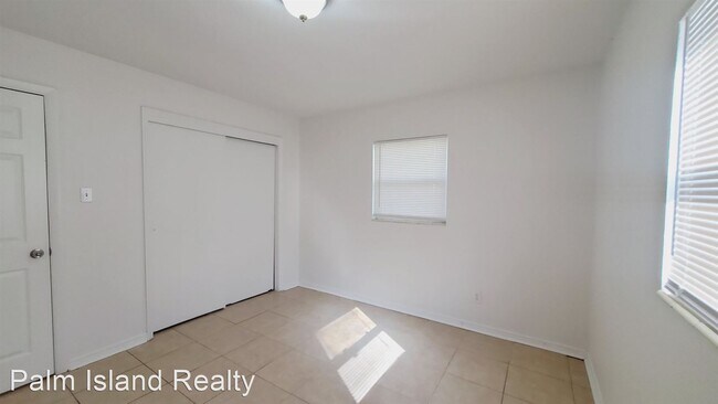 Foto del edificio - 3 br, 1 bath House - 6013 Francis Dr