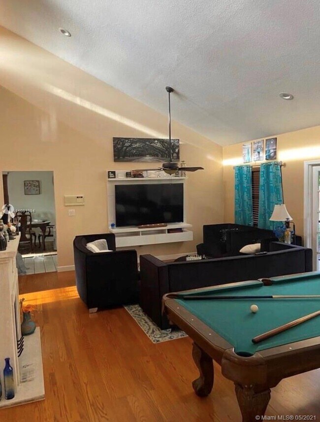 Foto del edificio - 22701 Bella Rita Cir