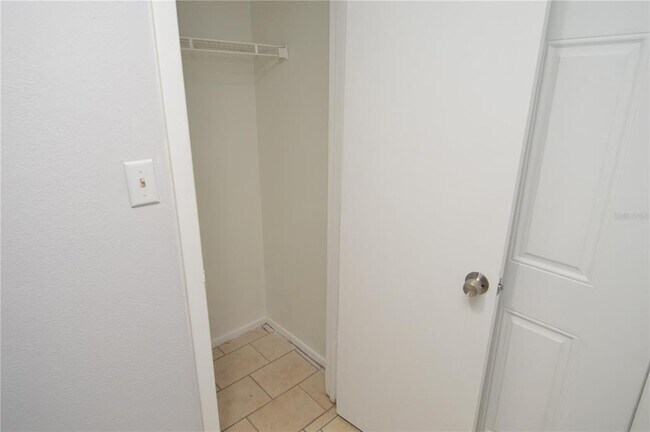 Foto del edificio - 8702 Mallard Reserve Dr