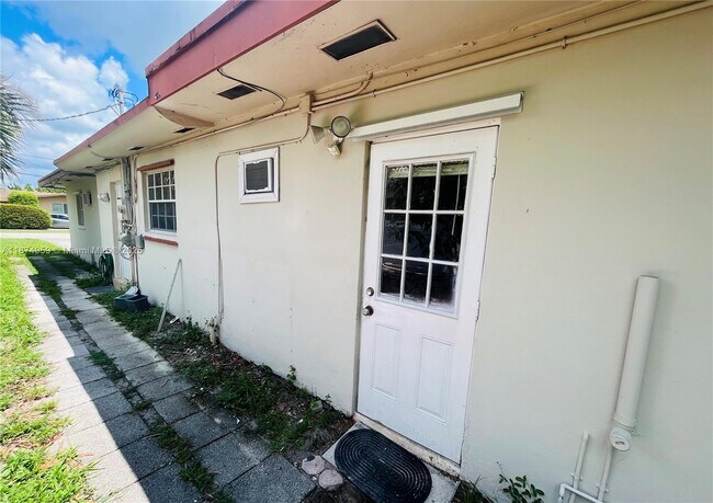 Foto del edificio - 4200 NW 2nd St