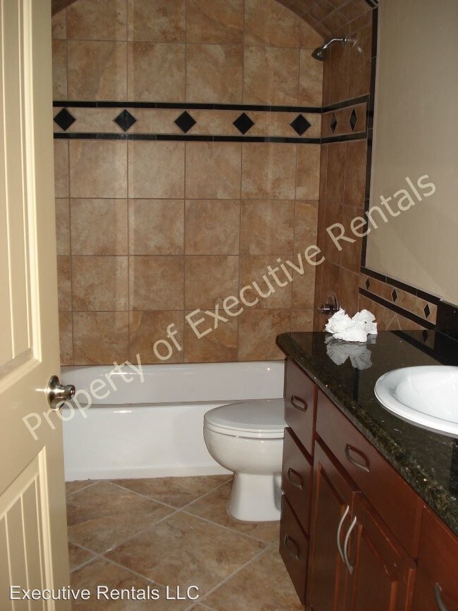 Building Photo - 4218 Tres Ninos Dr