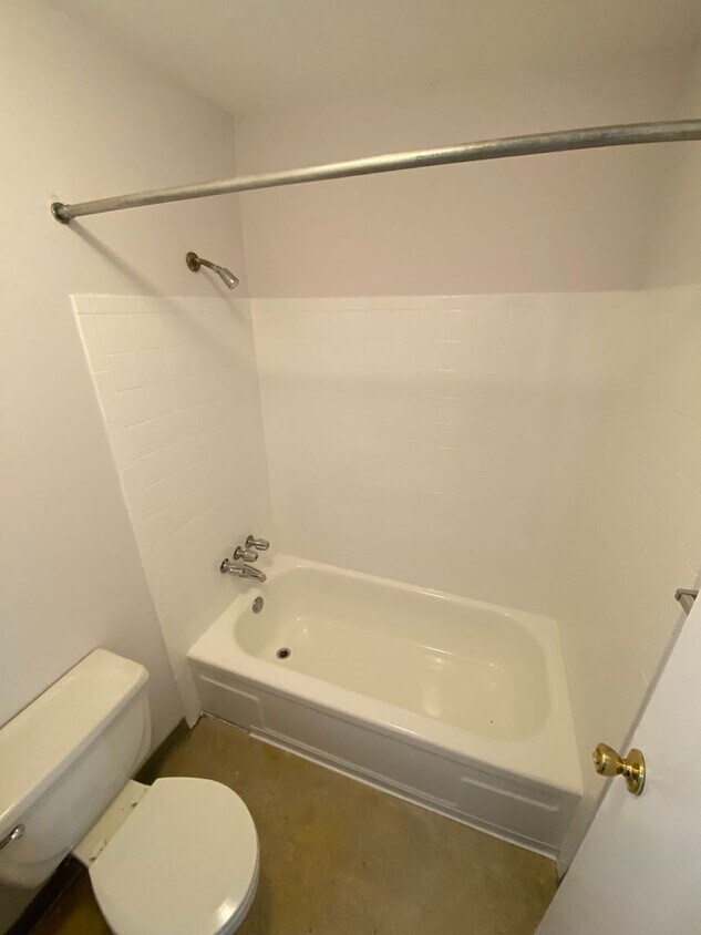 Foto principal - LEASE NOW AND ENJOY 50% OFF 2ND MONTH! Spa...