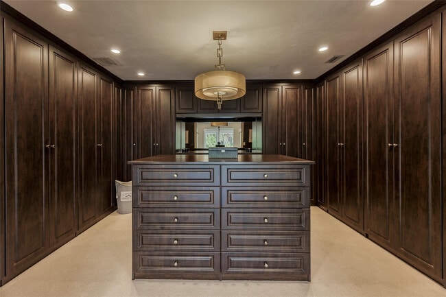 Foto del edificio - 524 Poinciana Dr