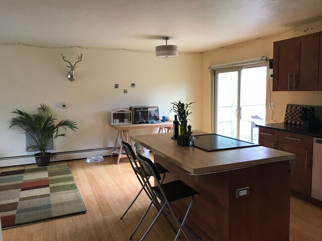 Foto del edificio - 4437 Clipper Ct