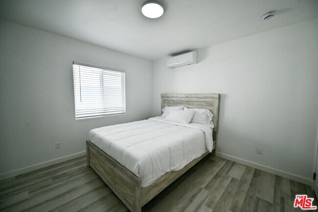 Foto del edificio - 12024 208th St