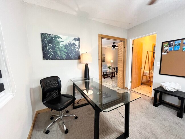 Foto del edificio - 8341 Sunset Dr