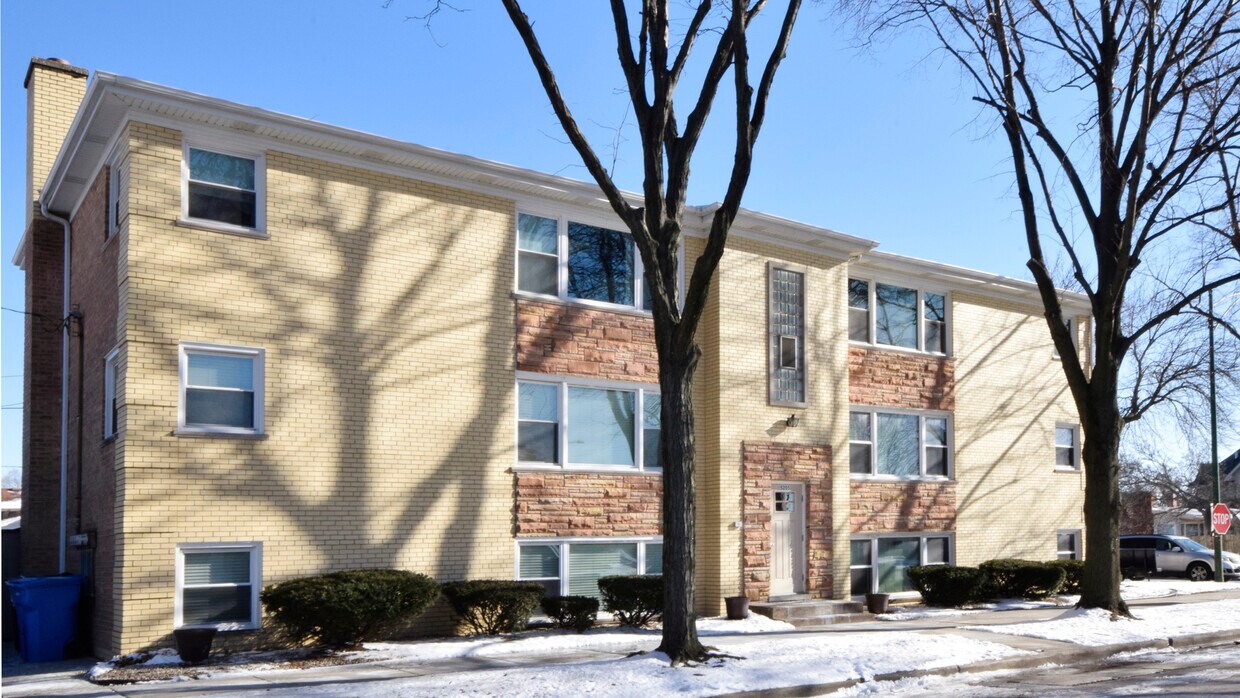 5205 N Overhill Ave Unit 2S, Chicago, IL 60656 Condo for Rent in