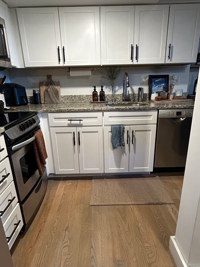 Building Photo - 10 Exchange St