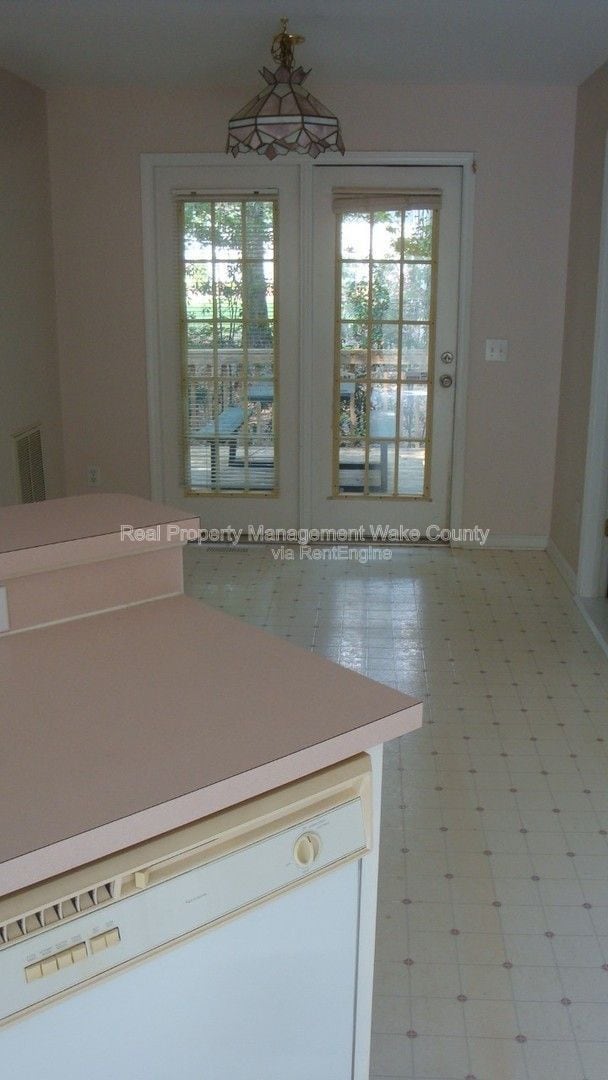 Foto del edificio - 2912 Isabella Dr