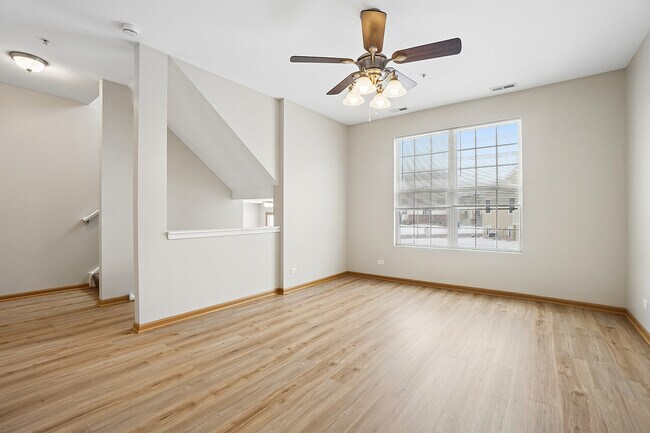 Building Photo - 3763 Bailey Rd