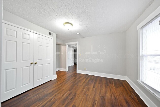 Building Photo - 4161 Reservoir Ave