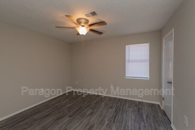 Building Photo - 2575 1/2 Tobacco Rd