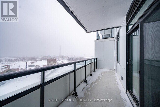 Photo du bâtiment - 1050 Eastern Ave