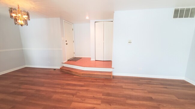 Foto del edificio - 330 Springlake Ln