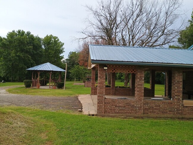 Foto del edificio - Country living at its BEST ! 3 bedroom 2 b...