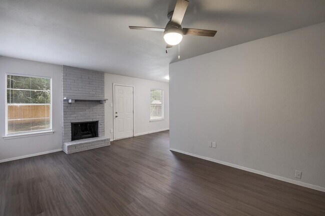 Foto del edificio - 410 Vista W Ct