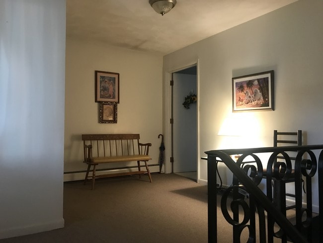 common area - 1501 W 3rd St