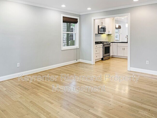 Foto del edificio - 4809 Leonard Pkwy