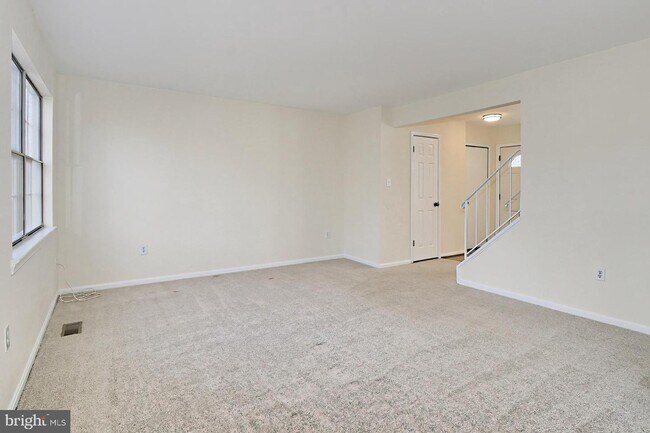 Building Photo - 10024 Downeys Wood Ct