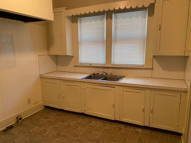 Building Photo - 2BR in Morningside off Old Mansfield Road