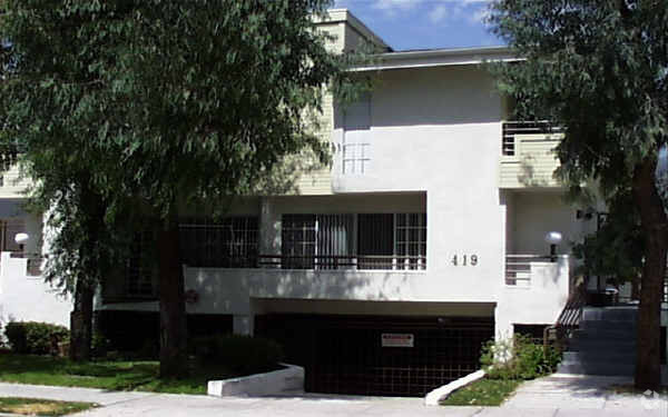 Foto del edificio - 419 W Glenoaks Blvd