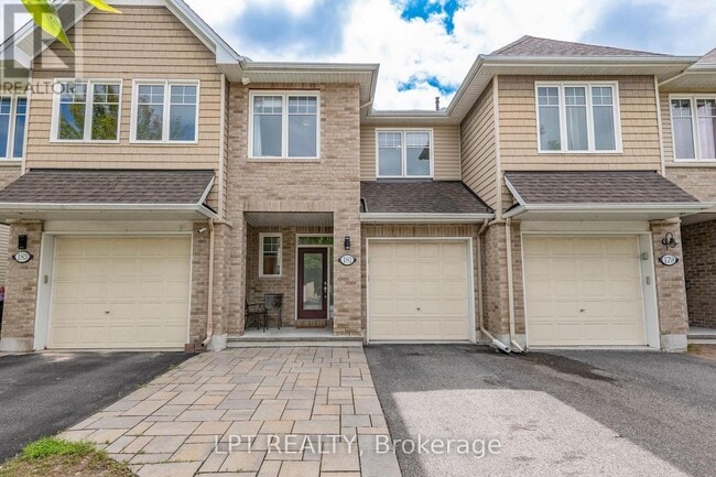 Building Photo - 181 Manorwood Cres