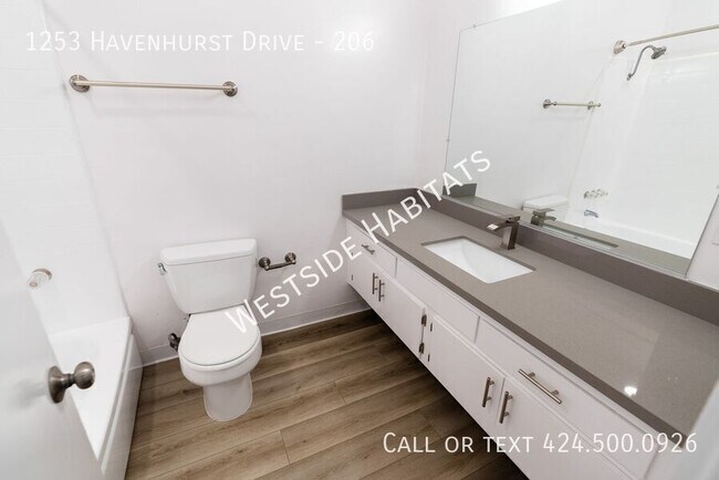 Foto del edificio - 1253 Havenhurst Dr