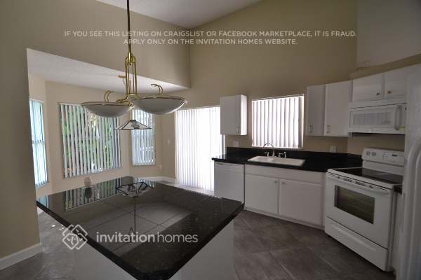 Foto del edificio - 326 NW 47th Terrace