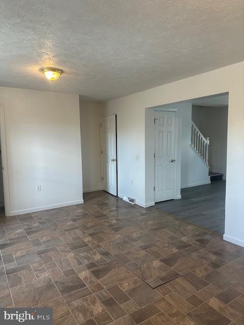 Foto del edificio - 353 Braeside Ave